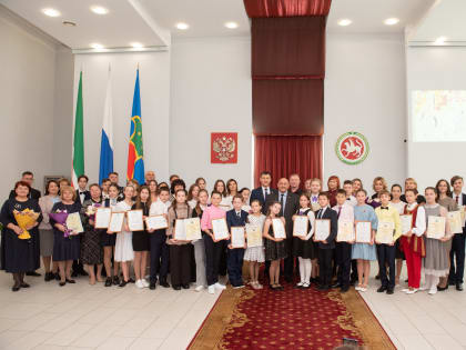 Деятели культуры получили заслуженные награды