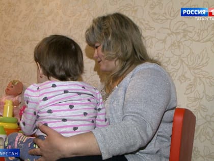 История возвращения: полуторагодовалая девочка, пострадавшая от истязаний матери, вернулась домой