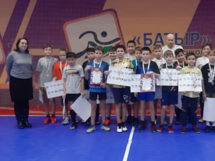 Первенство СШ «Батыр» по мини-футболу на приз Деда Мороза среди команд  2009 г.р.