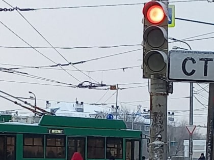 «Сдают на цветмет и покупают выпивку»: как вандалы грабят казанское Пороховое кладбище