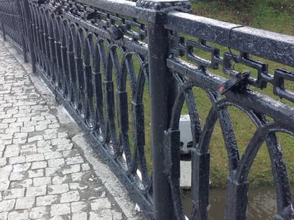 Власти Казани хотят снести заборы, гаражи и шлагбаумы