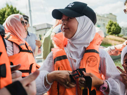 Фонд «Закят» прокатил детей на катамаранах