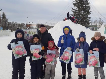 «Әдәби алан» - культурное мероприятие возле елки
