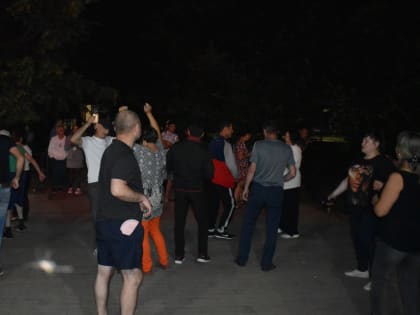Дискотека 80х-90х в Международный день дружбы