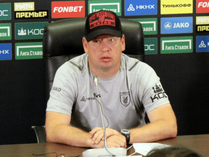 Никаких претензий нет — Сайманов опроверг слухи об увольнении Слуцкого