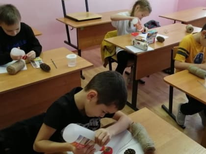 "В мастерской у деда Мороза"