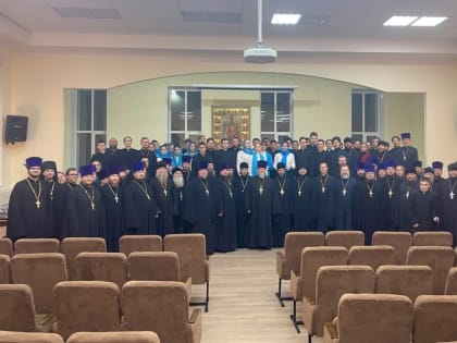 В духовной семинарии состоялась встреча с епископом Зеленоградским Саввой