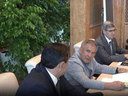 Рустам Минниханов обсудил импортозамещение в IT с Ильей Массухом