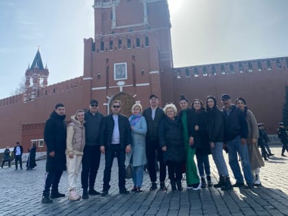 Мензелинский драмтеатр представил в Москве грустную комедию «Ситса туй»