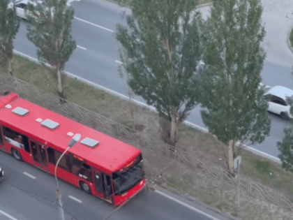 На Чуйкова два водителя устроили драку с ножом и дубинкой