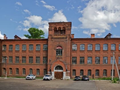 Молодежный отдел приглашает на экскурсию в здание церковно-учительской школы