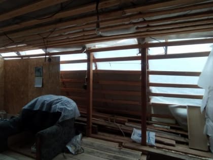 Илья Вольфсон помог семье погорельцев из Казани восстановить крышу дома