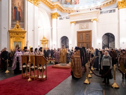 В канун Недели 2-й Великого поста митрополит Кирилл совершил всенощное бдение в Казанском кафедральном соборе