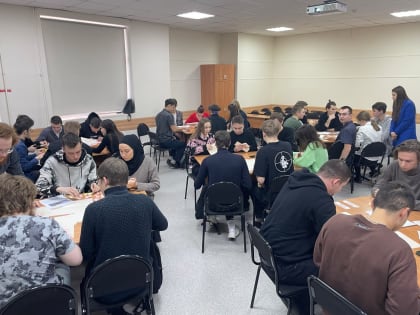 Выпускник «ТИСБИ» провел тренинг для студентов факультета ИТ