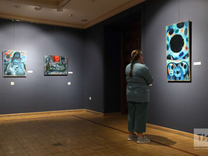 «Честно рисовал перестроечную вакханалию»: в Казани открылась выставка Наркиса Пономарева