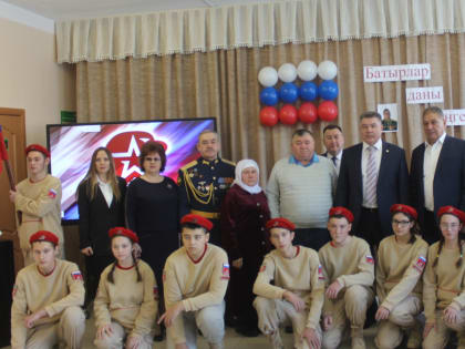 Для нас он настоящий герой