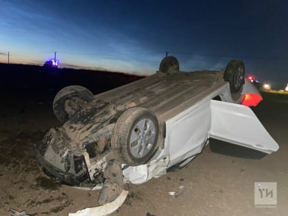 На трассе под Челнами пьяный водитель вылетел на авто в кювет, машина перевернулась