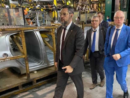 Коробченко на Iran Khondro заявил о готовности фирм Татарстана развивать связи с Ираном