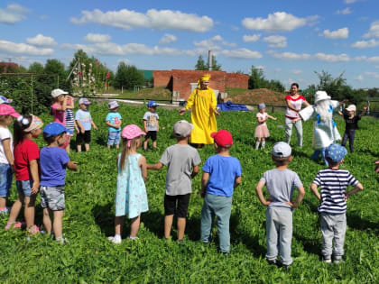 В жаркий день в Тюлячинский  детский сад №1 заглянул Морской царь Нептун.