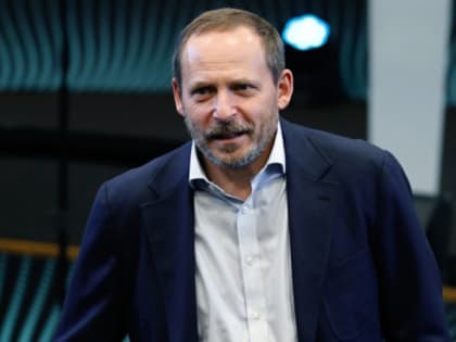 «Он хотел бы жить за границей»: «отец Рунета» Аркадий Волож покидает «Яндекс»