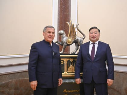 Минниханов заявил о готовности развивать сотрудничество с Тывой
