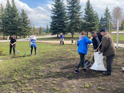 рожжановские активисты МГЕР провели субботник
