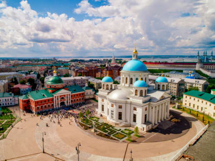 Прямая трансляция на ТНВ: Торжественная литургия в честь праздника обретения Казанской иконы Божией Матери