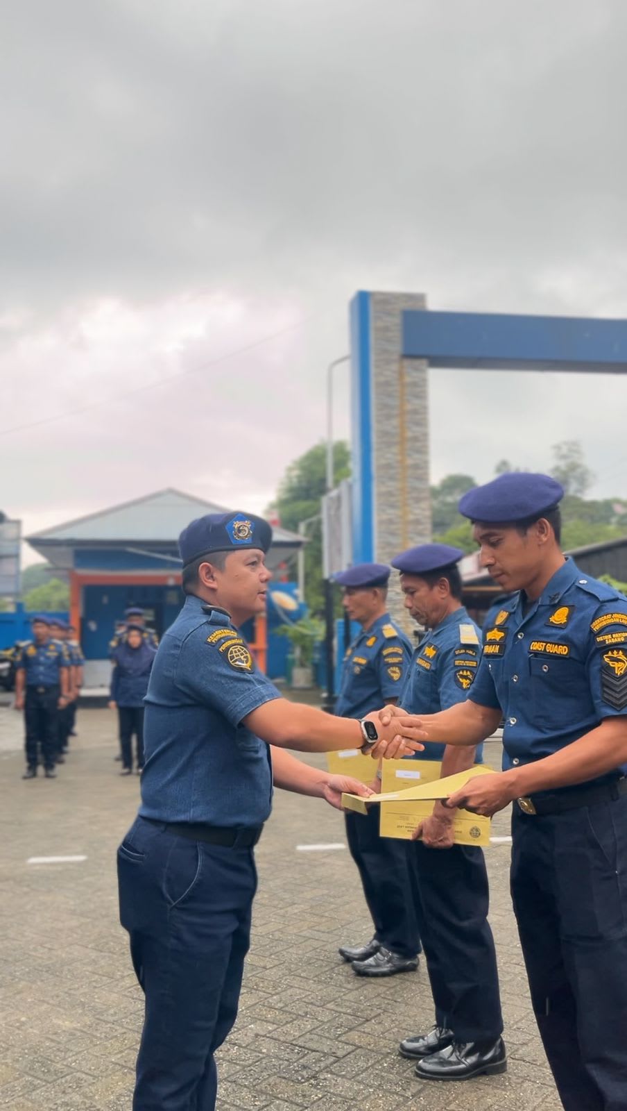 KRU KN. ANTARES TERIMA PENGHARGAAN ATAS DEDIKASI KEMANUSIAN