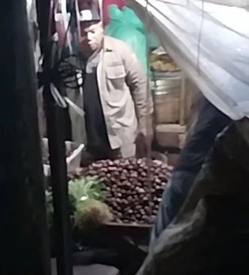 Dua Oknum Preman Diduga Pungli Pedagang Pasar Tumpah Cikarang, Aksinya Terekam Kamera