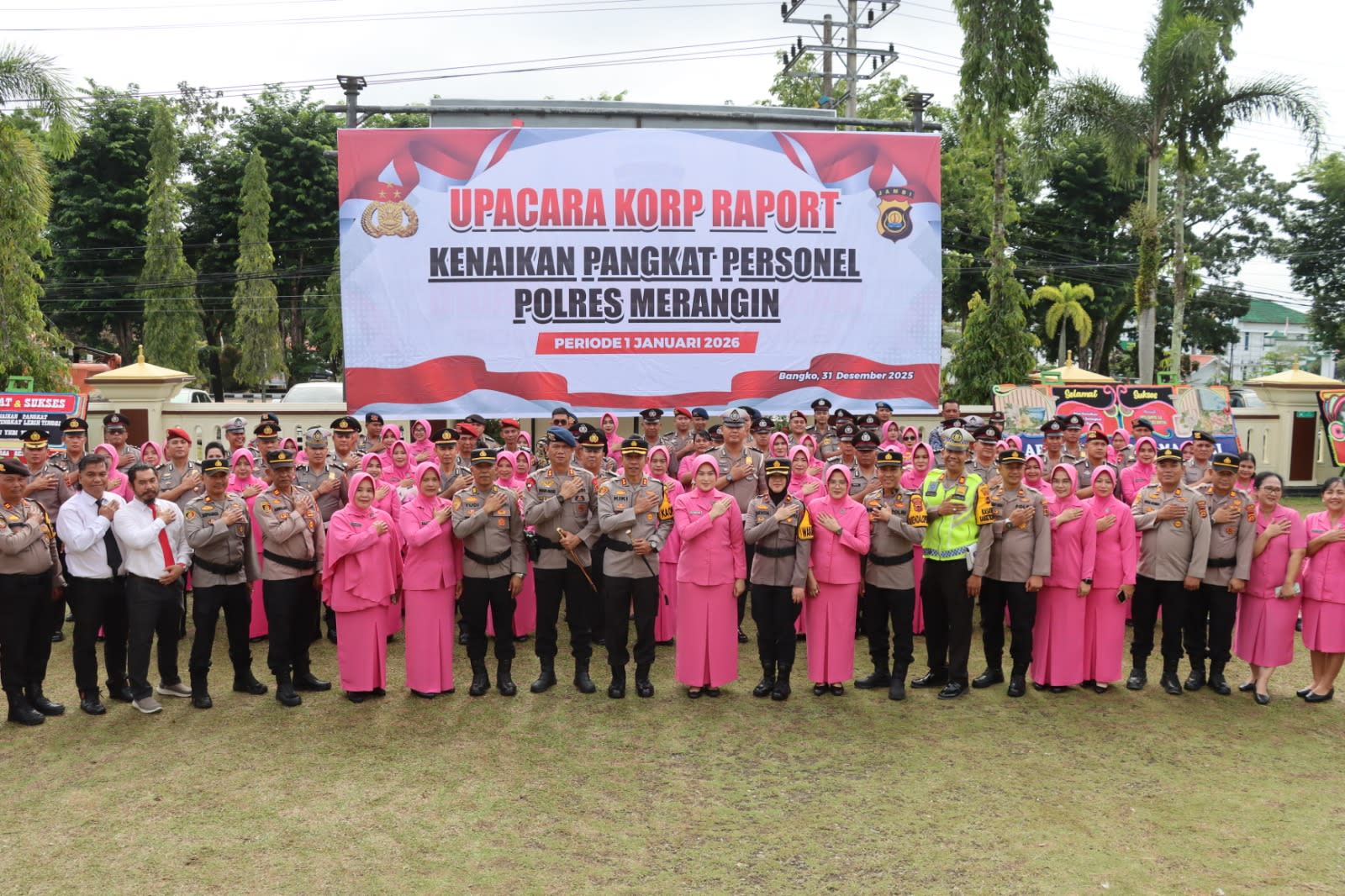 Akhir Tahun Jadi Kado Terindah: Puluhan Personel Polres Merangin Naik Pangkat