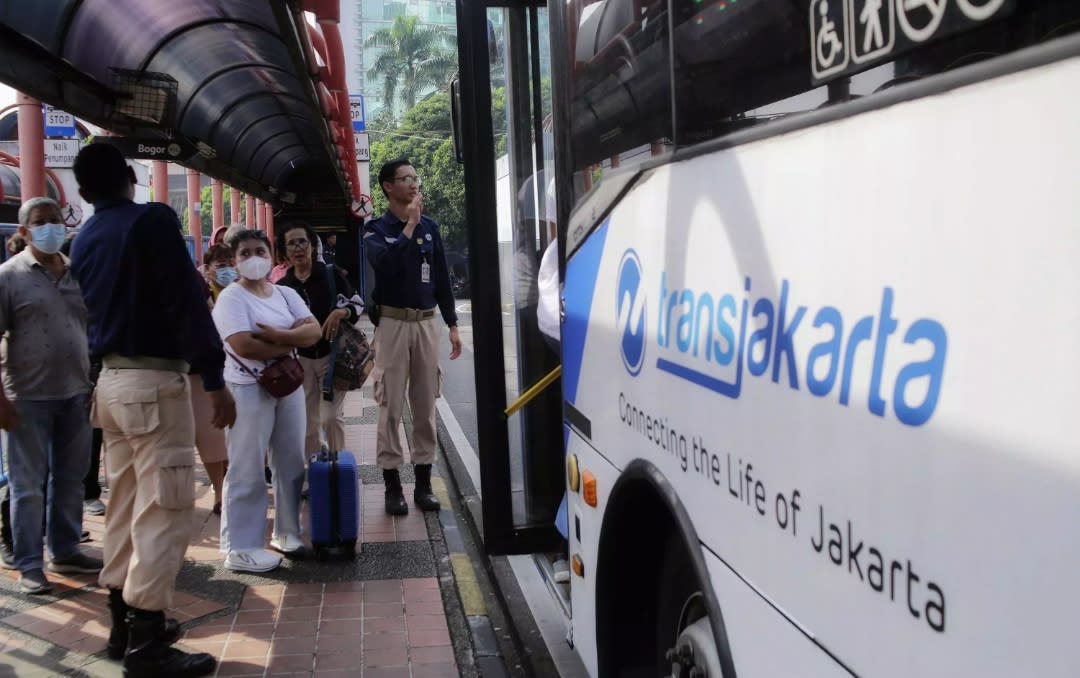 MENGAKHIRI 20 TAHUN TARIF MURAH TRANSJAKARTA: DARI POPULISME MENUJU KEBERLANJUTAN