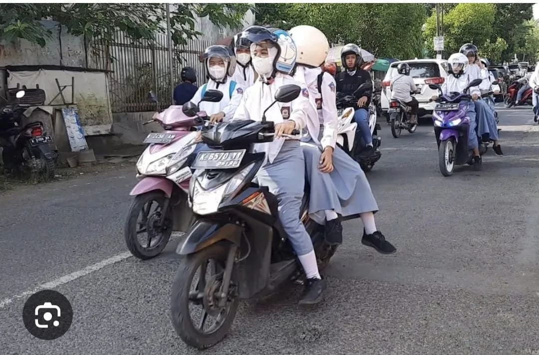 MEMBANGUN BUDAYA BARU: SEKOLAH TANPA MOTOR DI JAWA BARAT