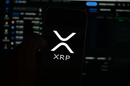 XRP and XLM: A Correlated Rally on the Horizon?