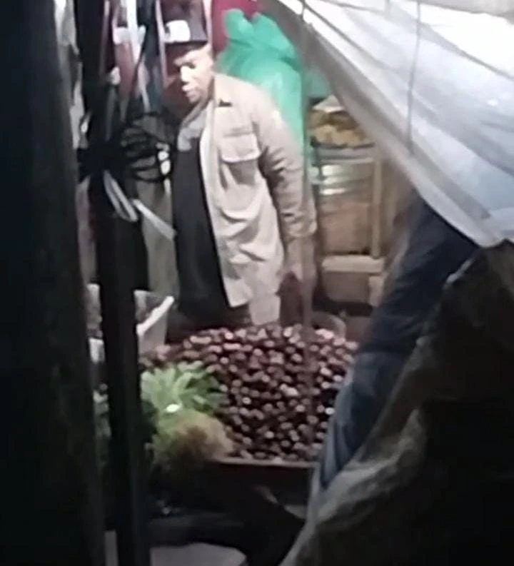 Dua Oknum Preman Diduga Pungli Pedagang Pasar Tumpah Cikarang, Aksinya Terekam Kamera