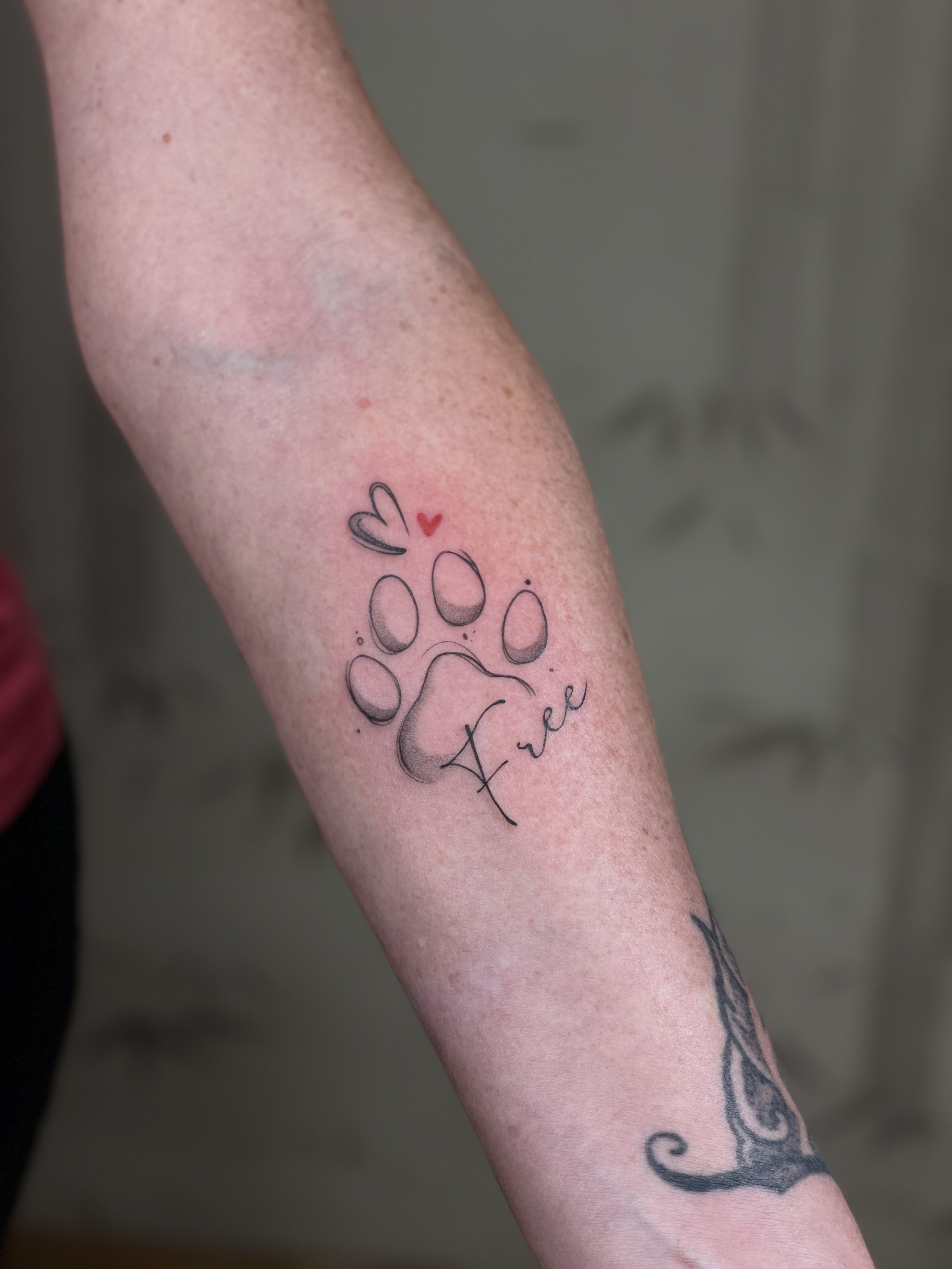 Tatuaggio fineline minimal Torino