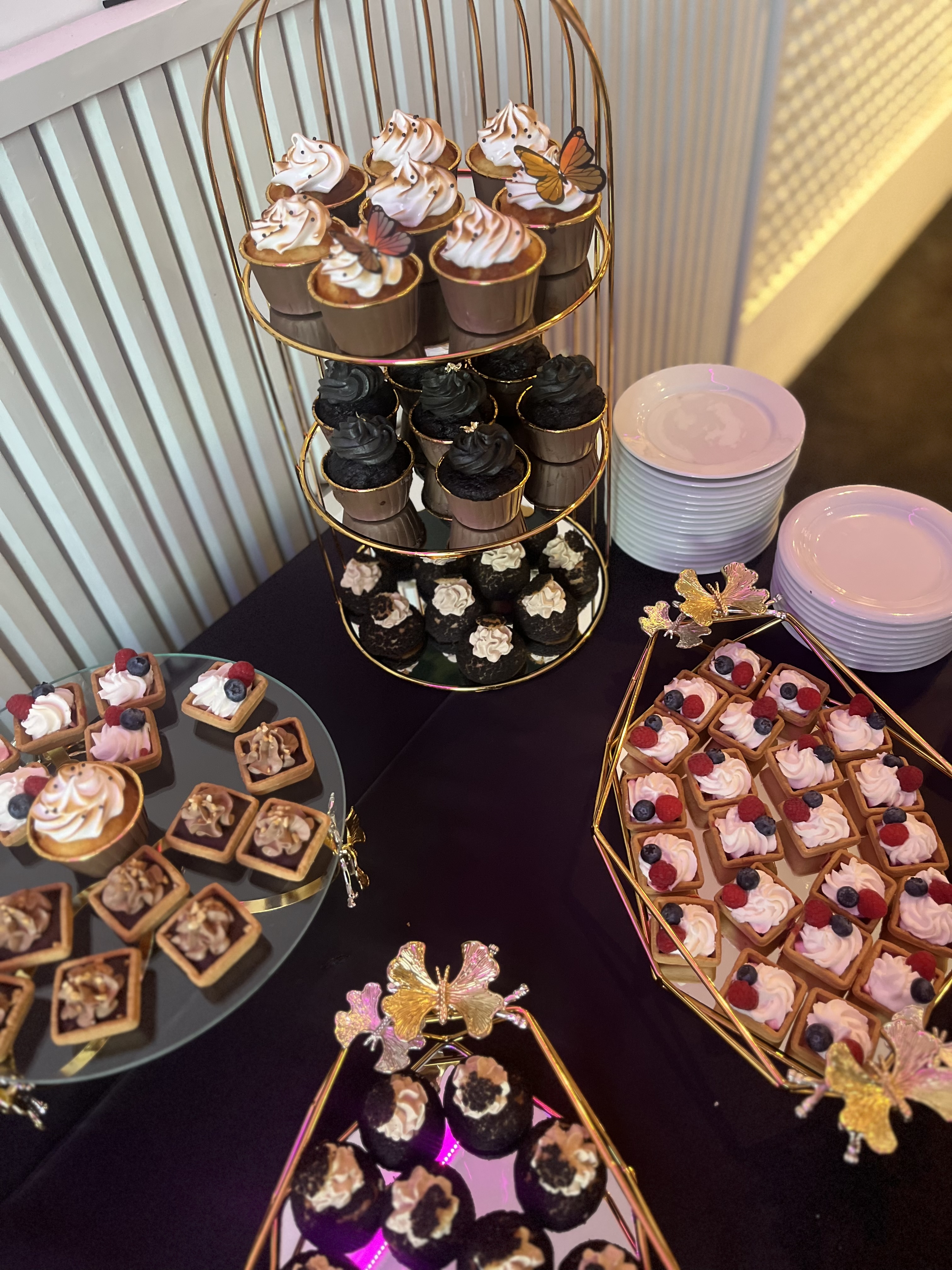 Candy bar si torturi - Image 3