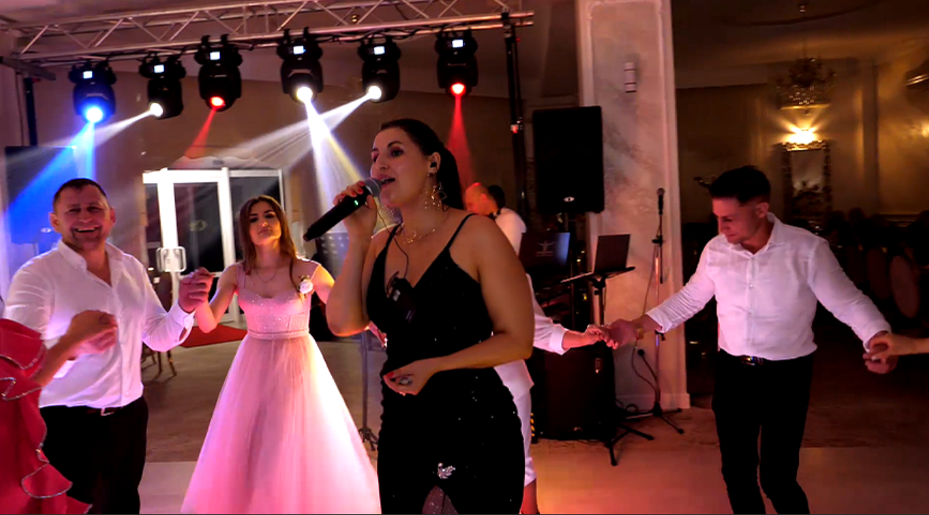Cântăreață live pentru momentul tău special - music în Cluj-Napoca - Imagine 1