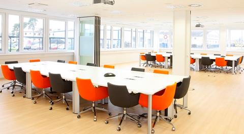 Meeting Room 01 40x15.jpg