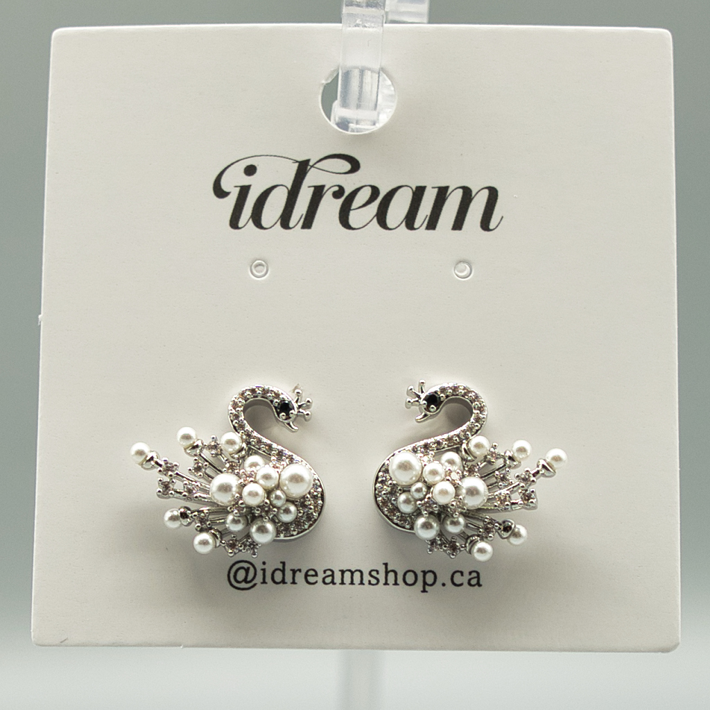 Elegant Swan Pearl Stud Earrings