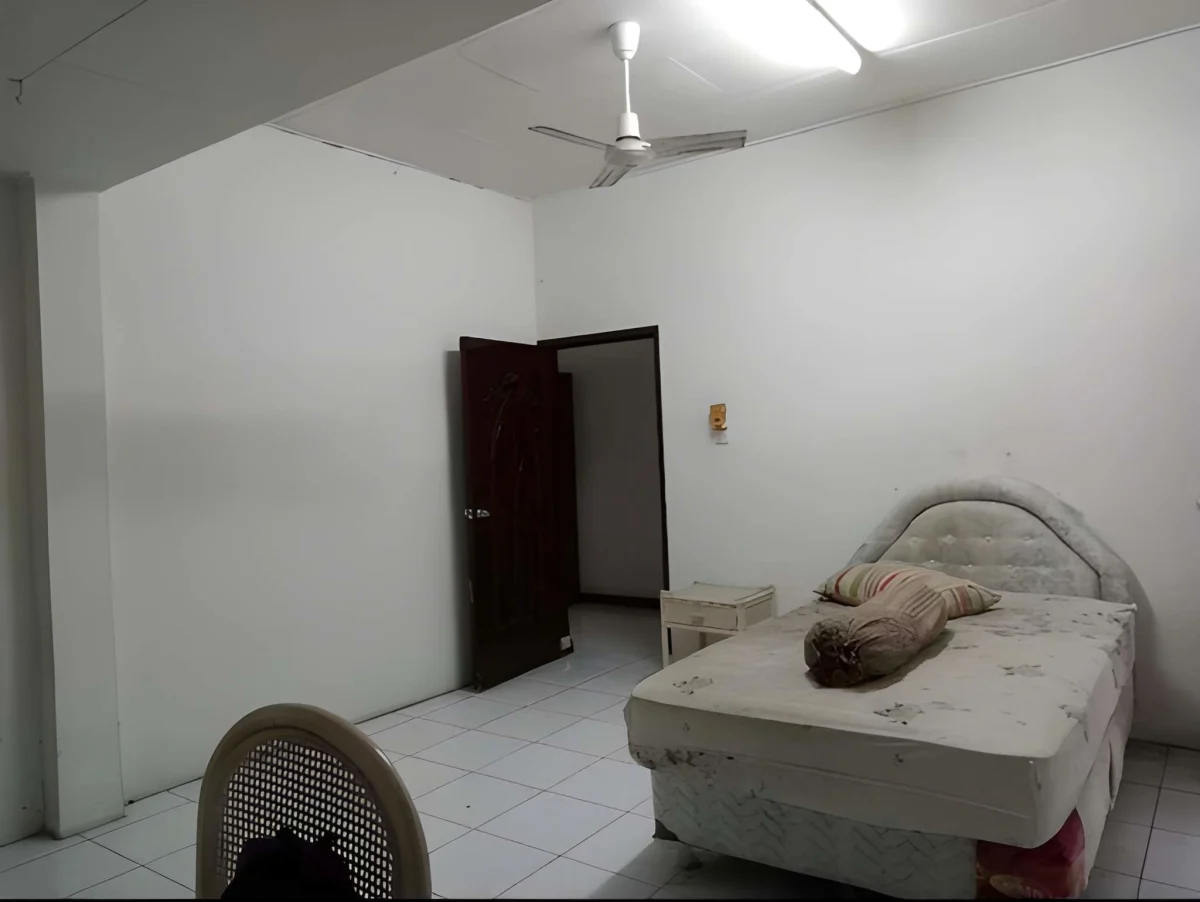 KOST BABURA LAMA