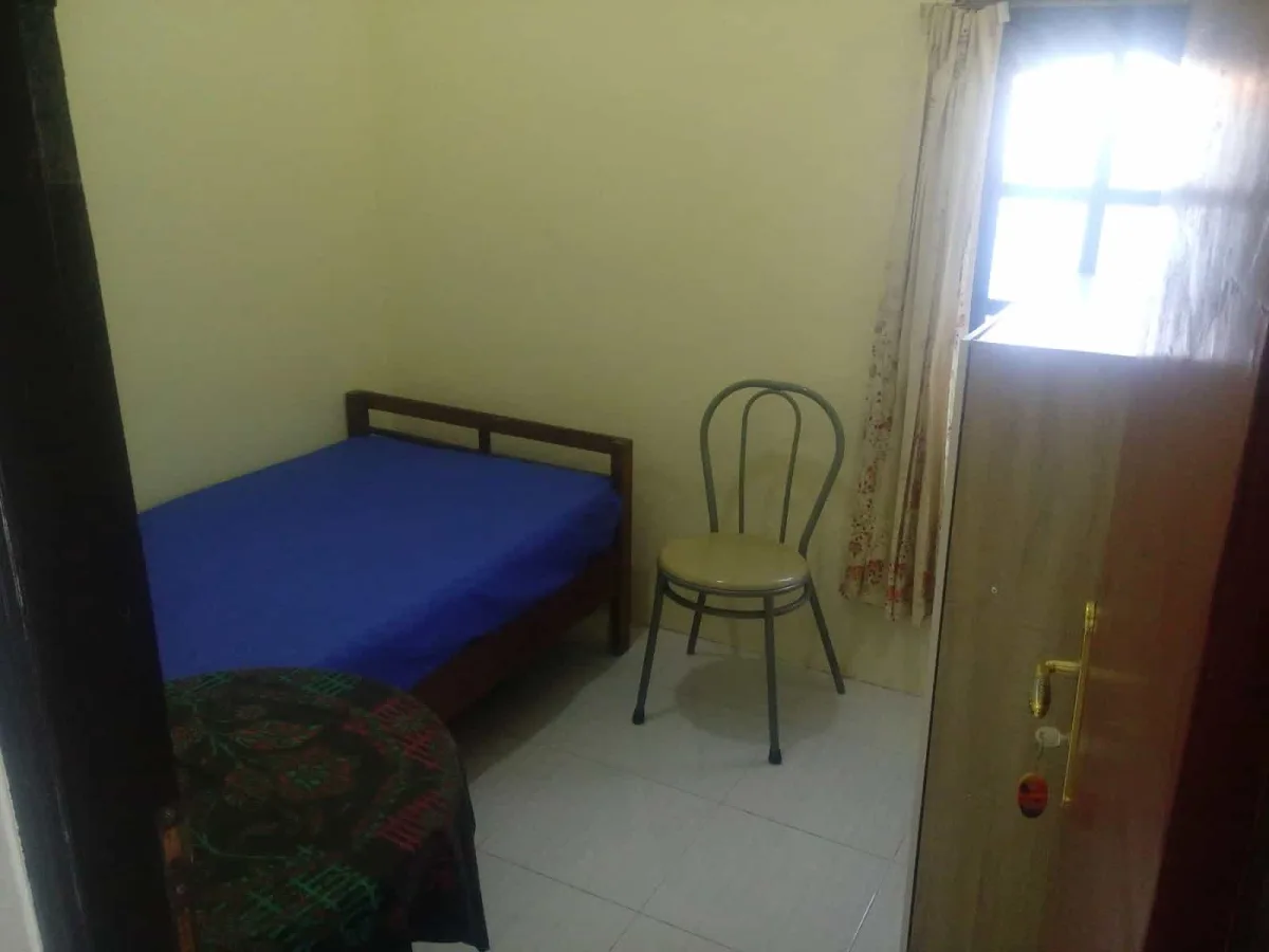 Kost Pria Kalibata
