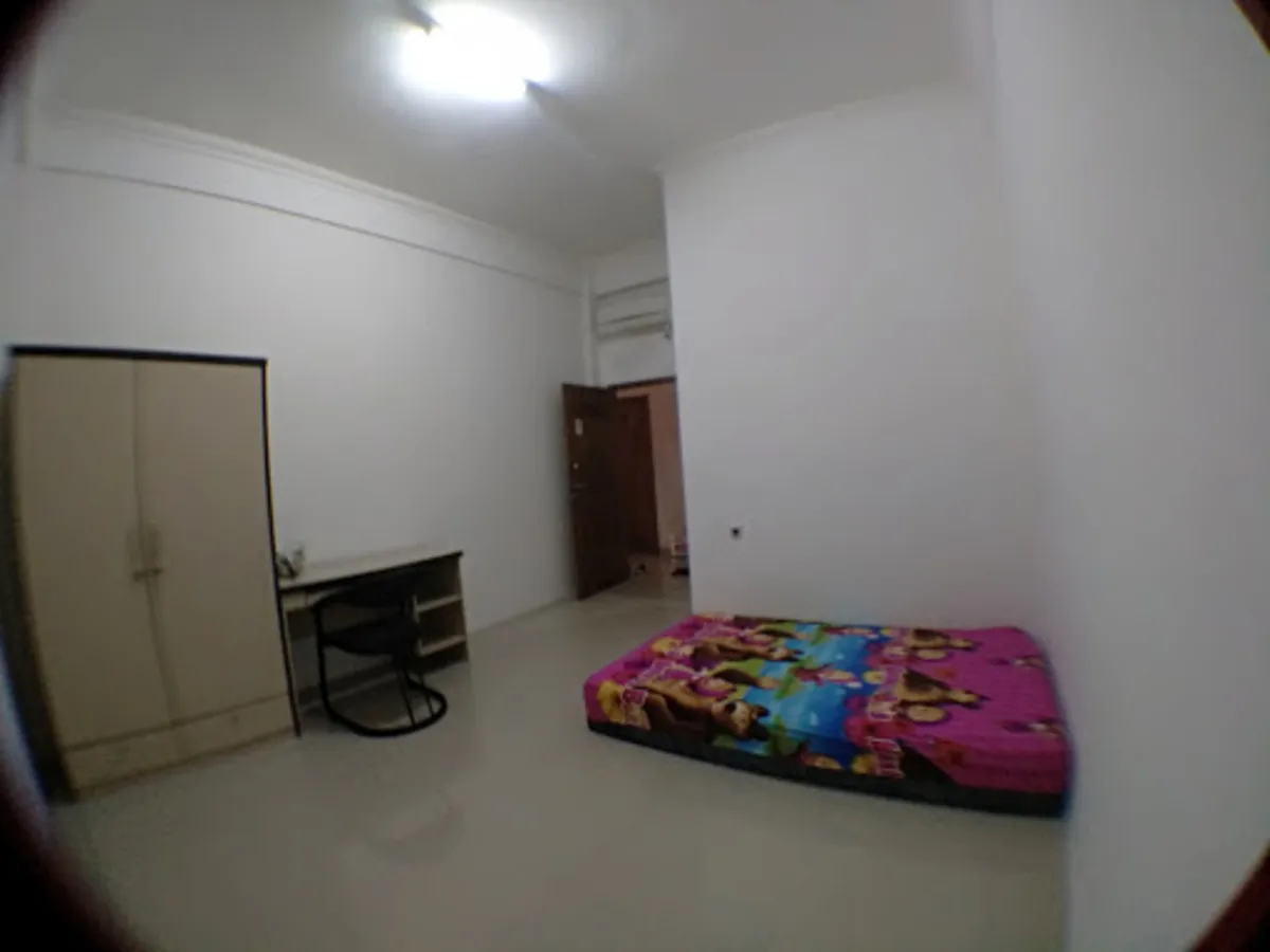 Kost Sandang 68 - 69