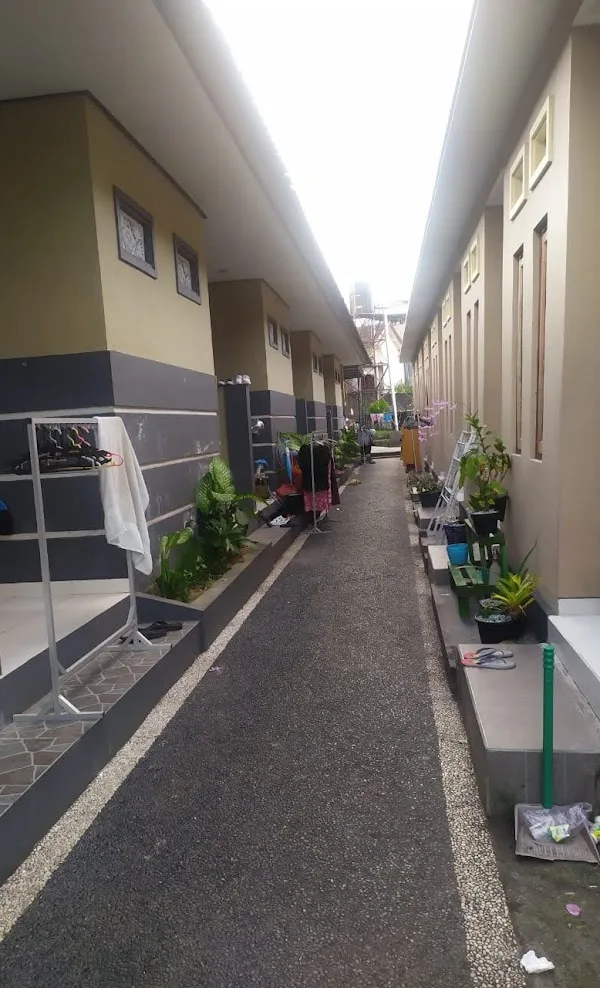 Kost Murah di Kerobokan Kaja Kecamatan Kuta Utara Kabupaten Badung Bali ahe3i