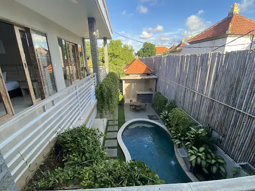 Kost Murah di Seminyak Kecamatan Kuta Kabupaten Badung Bali 8c8