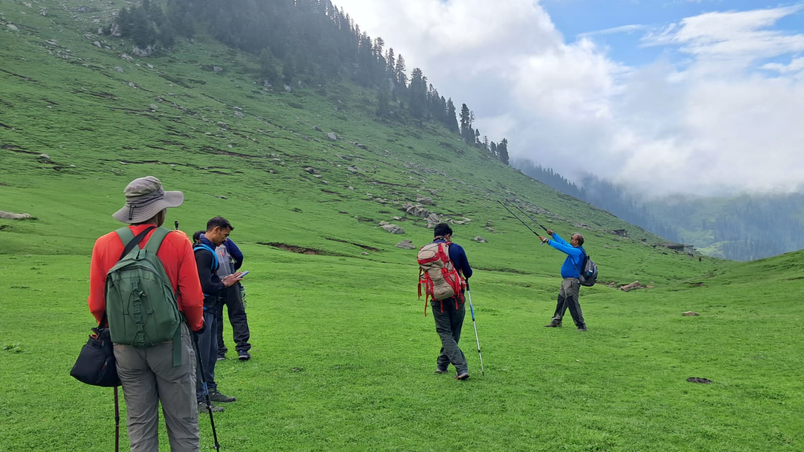 Kashmir Pir-Panjal Lakes photograph 10
