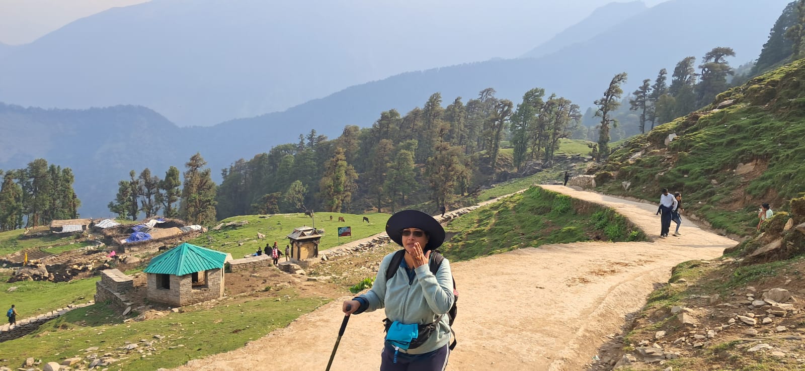 On way to Tunganath temple