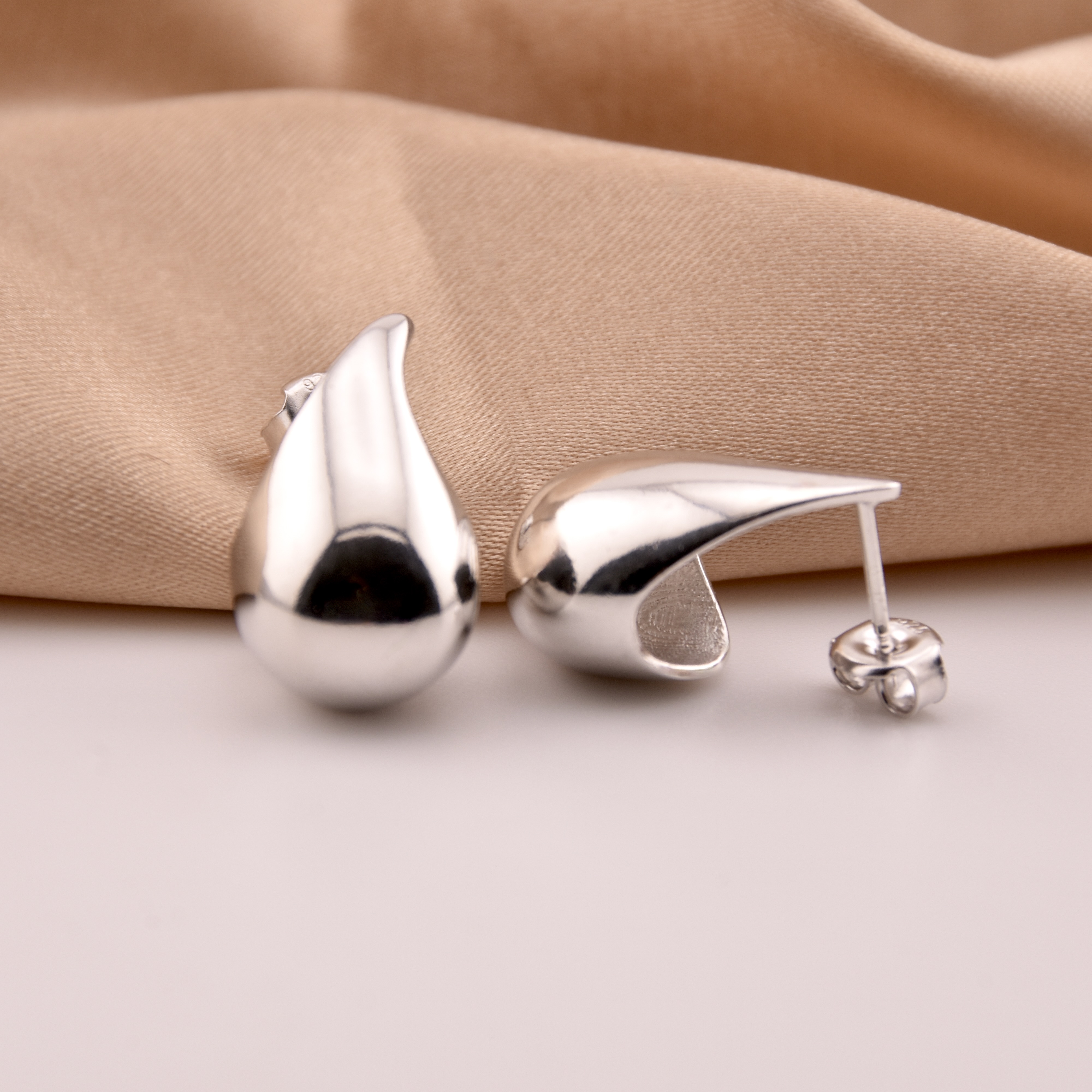 Sterling Silver 925 Teardrop Stud Earrings "Pebble" - Silver Image 2