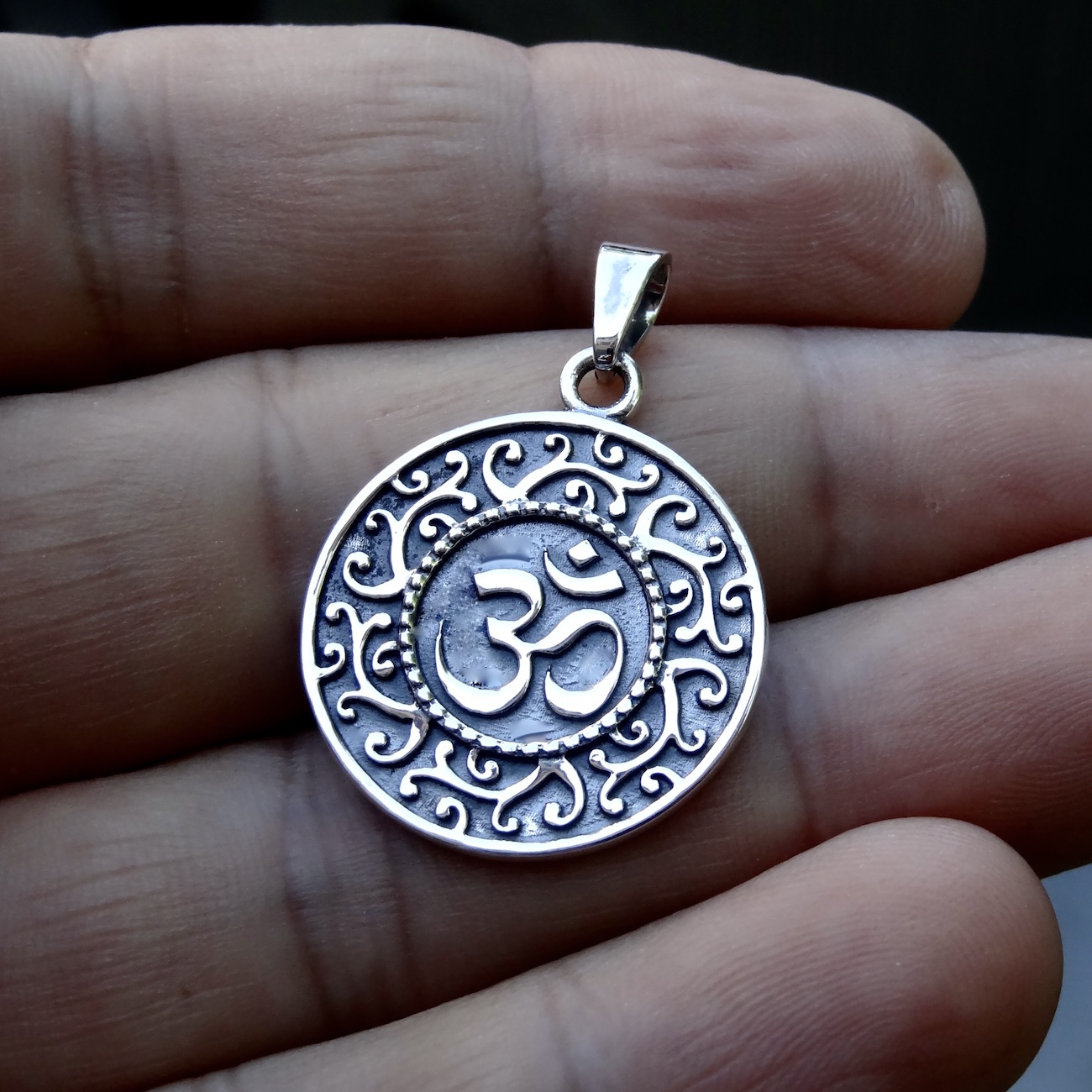 Sterling Silver 925 Om Pendant "Asana" - Silver Image 2