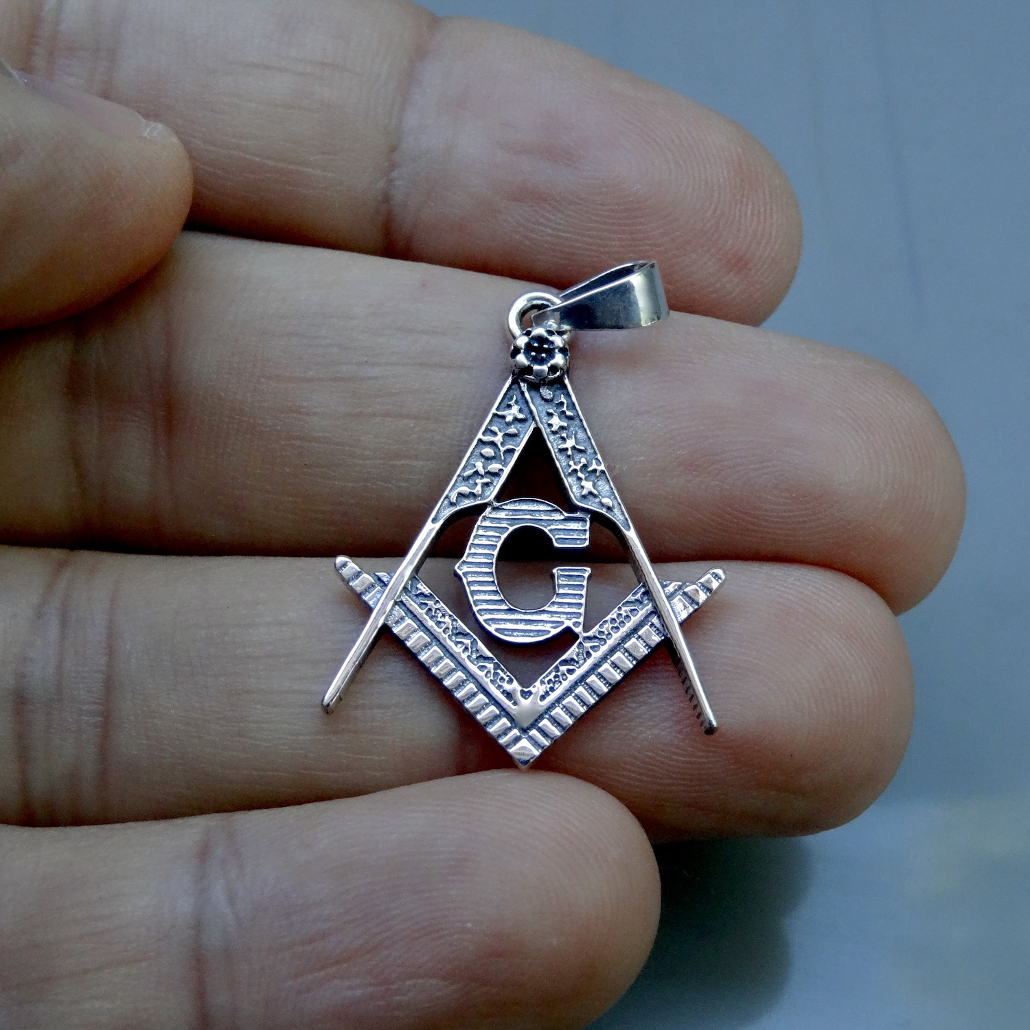 Sterling Silver 925 Masonic Pendant "The G" - Silver Image 2