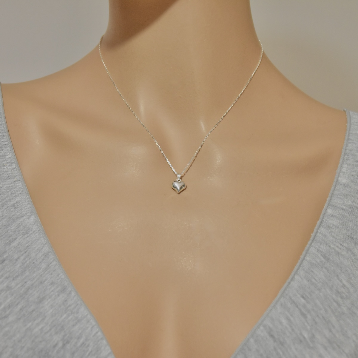 Sterling Silver 925 Petite Heart Necklace Pendant "Coeur" - Silver Image 4